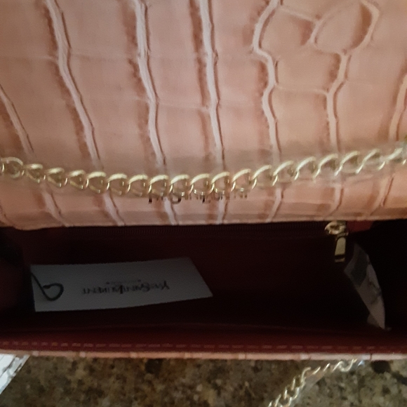 Pruse - Picture 3 of 3